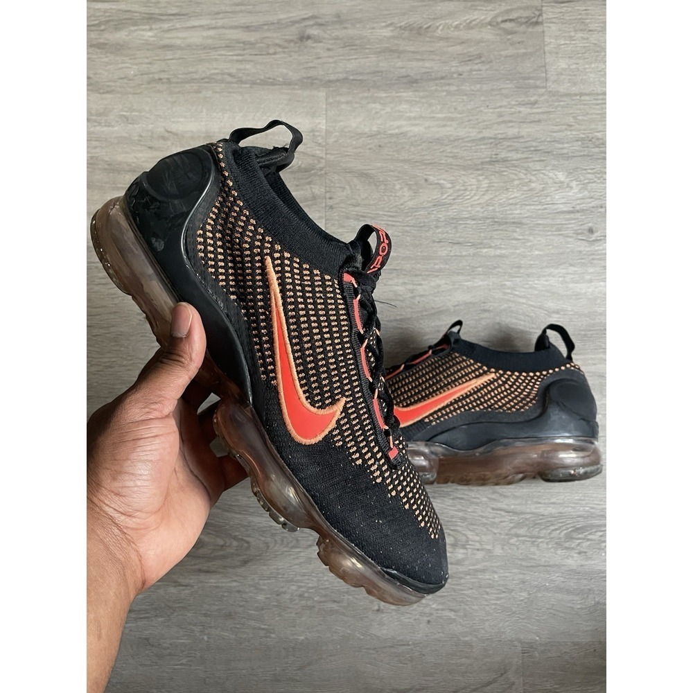 Size 12- Nike Air VaporMax 2021 Flyknit Black/Crimson DQ3974-002
